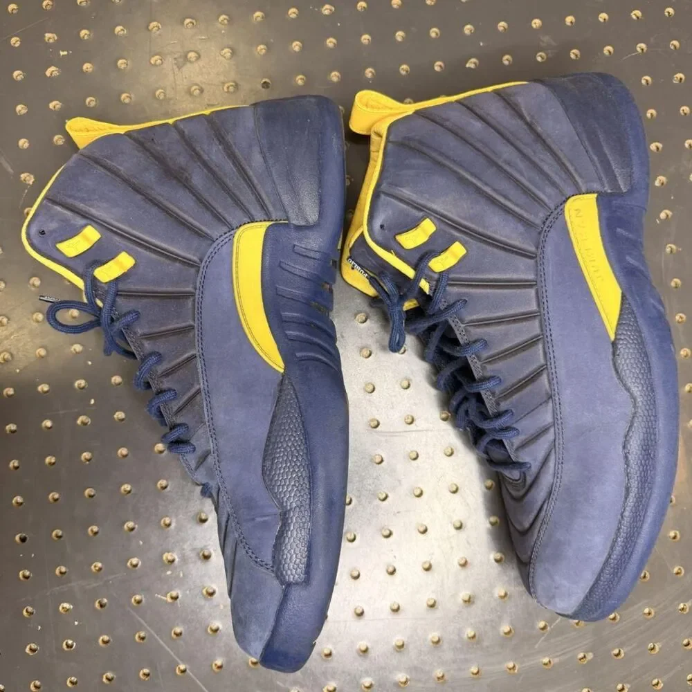 Jordan Men's Navy and Yellow Trainers